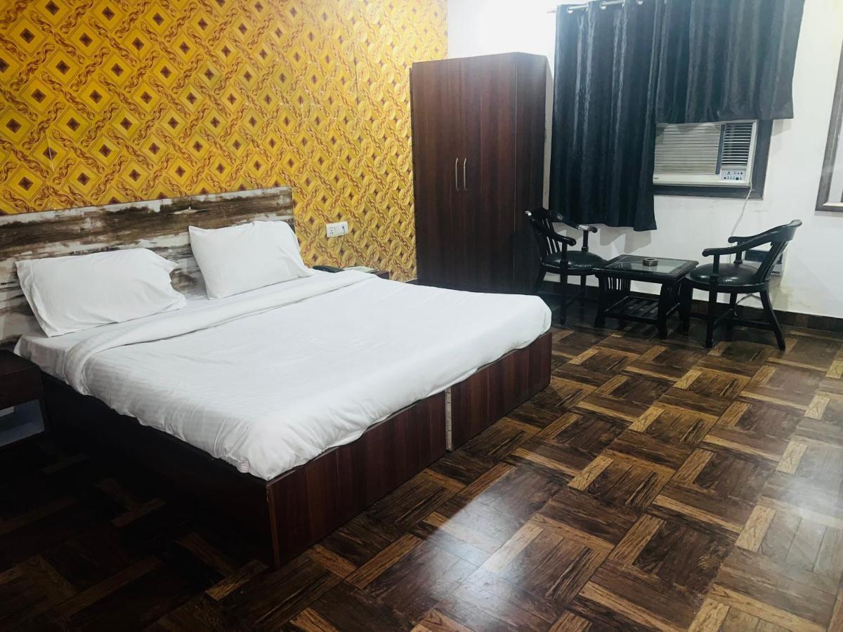 Hotel Asian Plaza Delhi Airport Нью-Дели Экстерьер фото